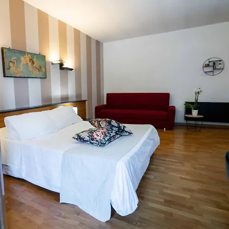 Ecohotel Ristorante Milano 酒店 3*