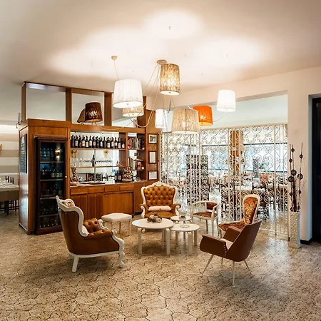 酒店 Ecohotel Ristorante Milano 3*